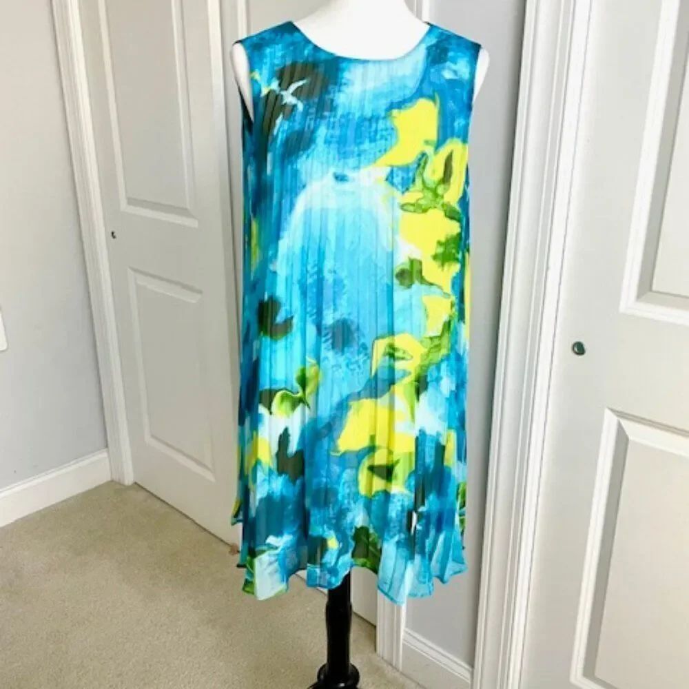BB Dakota Watercolor Blue Green Yellow Accordion Pleated Dress Size Large